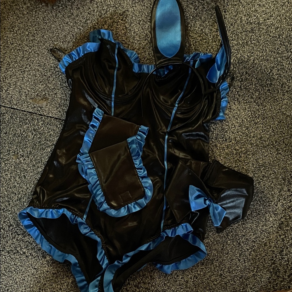 Halloween Costume Hot Topic Black and Blue Bunny Size Small